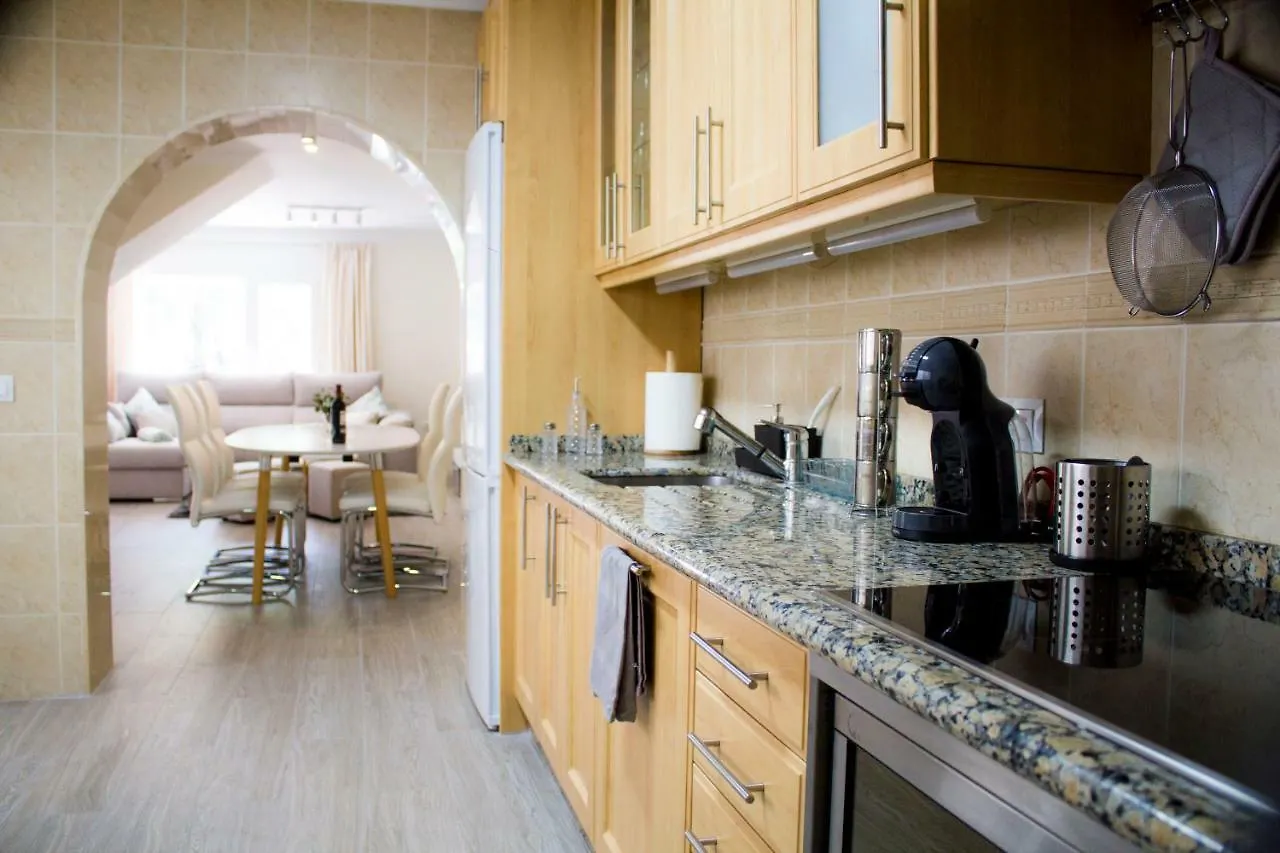 La Carihuela - Torremolinos Alquiler De Casa Vacacional Malaga