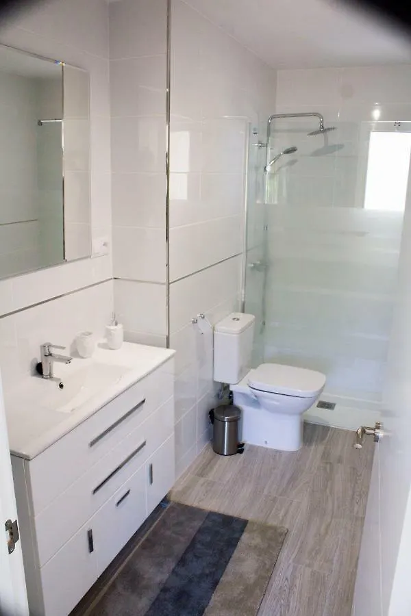 La Carihuela - Torremolinos Alquiler De Casa Vacacional Malaga 0*,